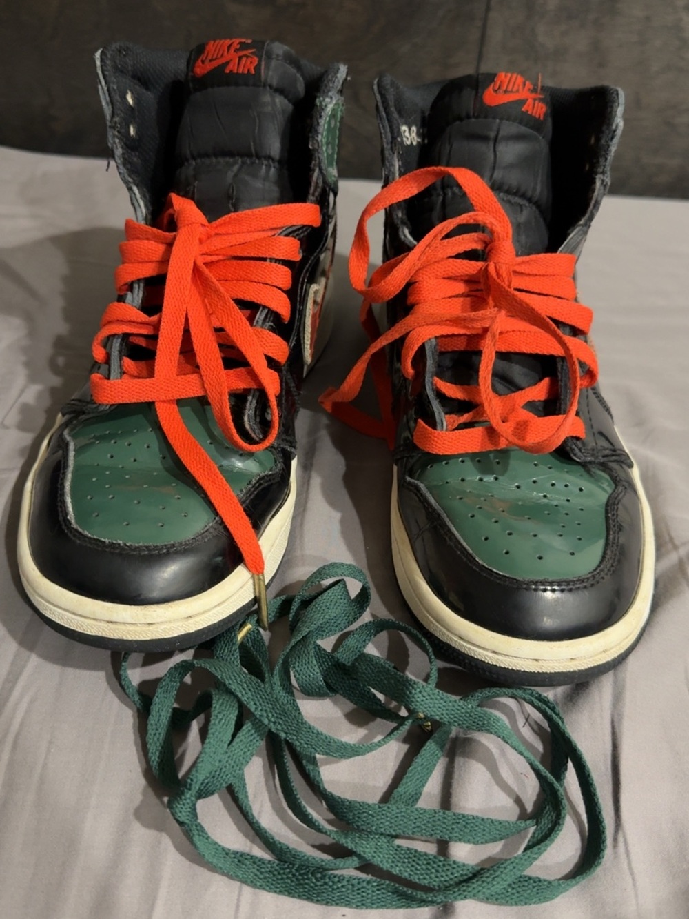 Nike Air Jordan 1 retro high OG x SoleFly “friends & family” Art Basal sneakers - Picture 7 of 12
